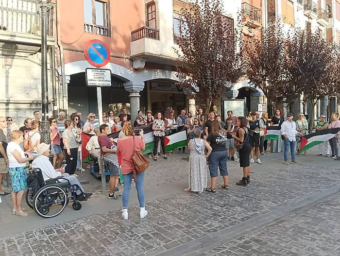 Palestinaren aldeko burrunba 49 1757118466552