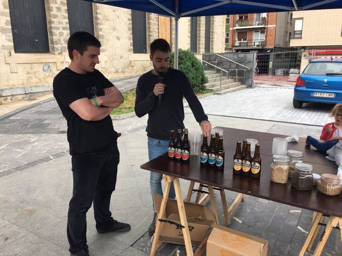 Ekintzaz eta aldarriz busti  11 1496596712845