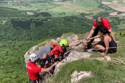 Gaur eguerdian mendizalea erreskatatu du Ertzaintzak Gorbeian, eta igandean txakur bat Urduñan