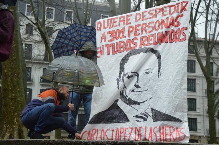 Tubos Reunidoseko langileek  18 1772795178566