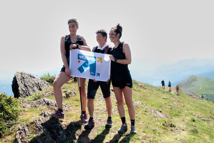 Dozenaka lagun igo dira esku 57 1620624411850