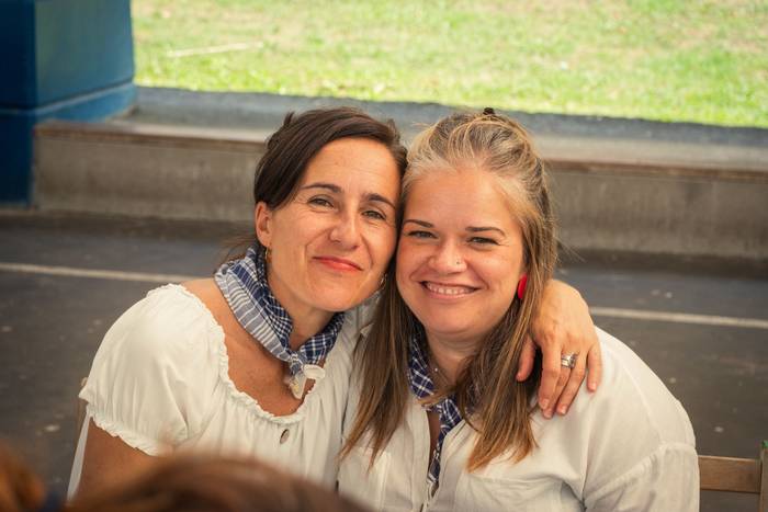 Ehunka lagun bildu dituzte j 84 1757018557359