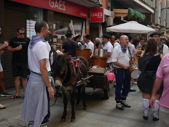 Ehunka lagun bildu dira Bera 135 1661377938313