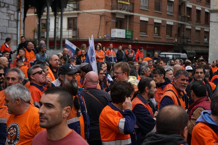 Laudiora mugitu da gaur Tubo 3 1772538819116