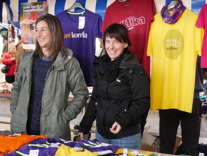 Neguko azokak hainbat jende  19 1545573166112