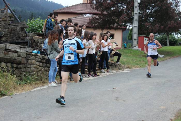 Auzoko mendiak zeharkatu zit 87 1498471466875