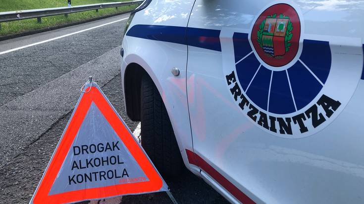 23 urteko gizonezko bat atxilotu zuen Ertzaintzak igandean Arrankudiaga-Zollon, auto lapurtu batekin harrapatuta