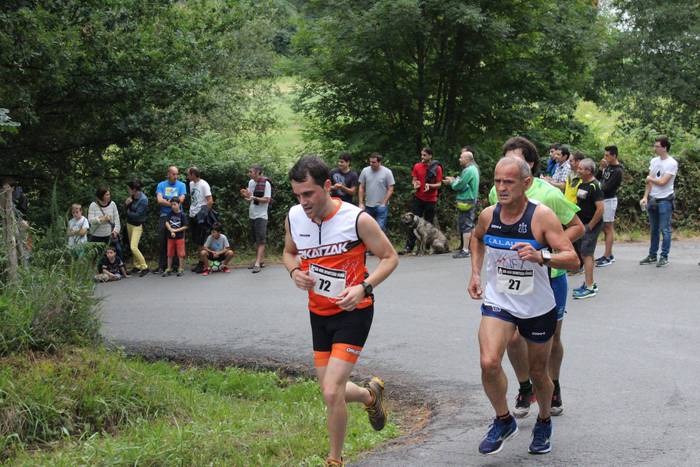 Auzoko mendiak zeharkatu zit 31 1498470896591