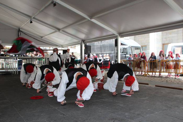 Jendetza eta giro ona nagusi 50 1494849423309