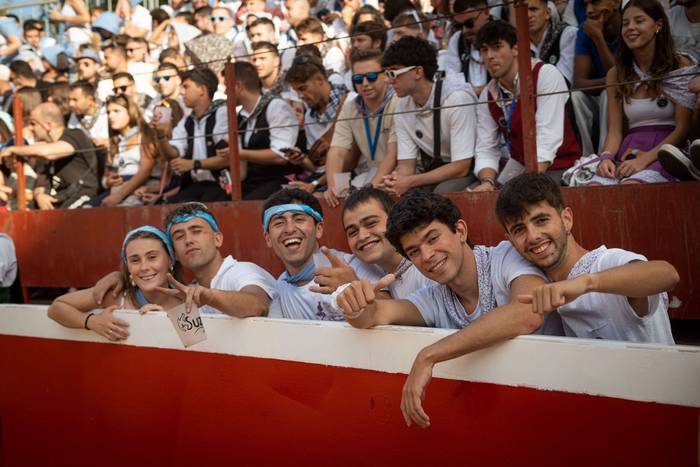 Zezen plaza lepo Muturreko H 21 1756414589931