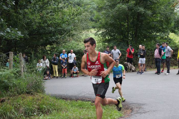 Auzoko mendiak zeharkatu zit 15 1498470734006