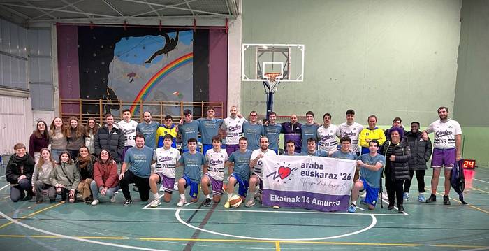 Araba Euskaraz sustatzeko kamiseta baliatzen du Zaraobe Saskibaloi Taldeak Bizkaian eta Gipuzkoan jokatzen duenenean