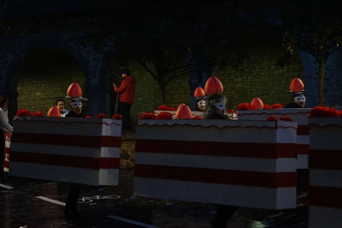 Irudimenez bete dituzte Amur 5 1771098531982