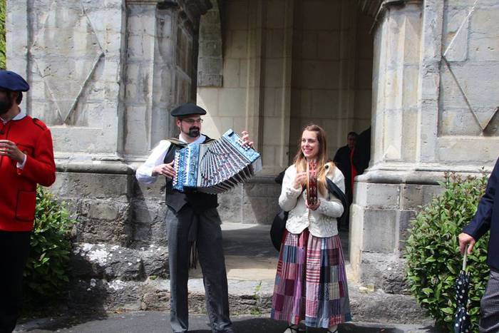 Bihotzaren erreketarekin ama 12 1526280334554