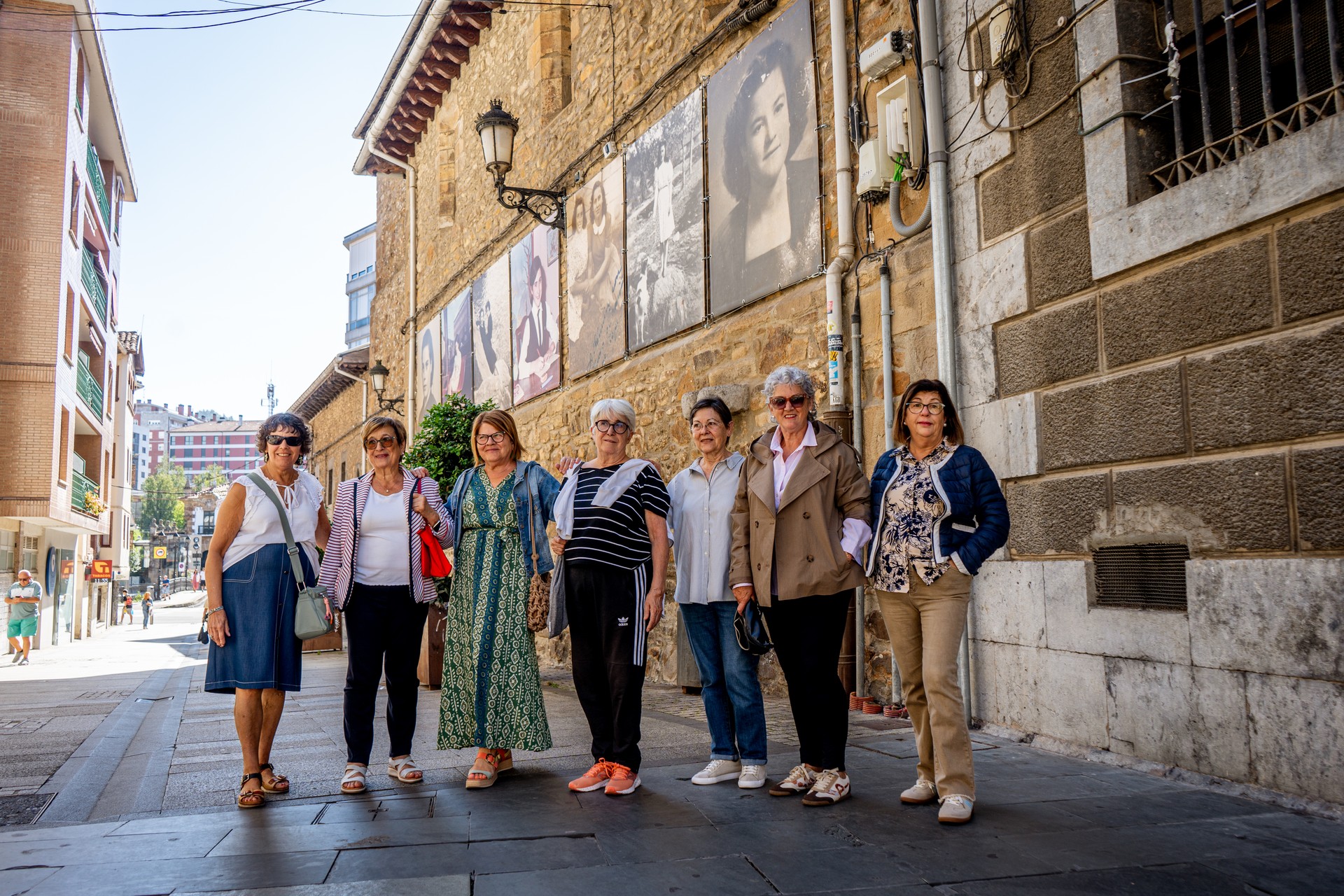 Emakume anonimoen memoria espazio publikora
