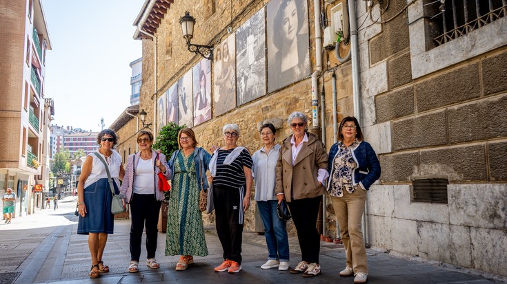 Emakume anonimoen memoria espazio publikora