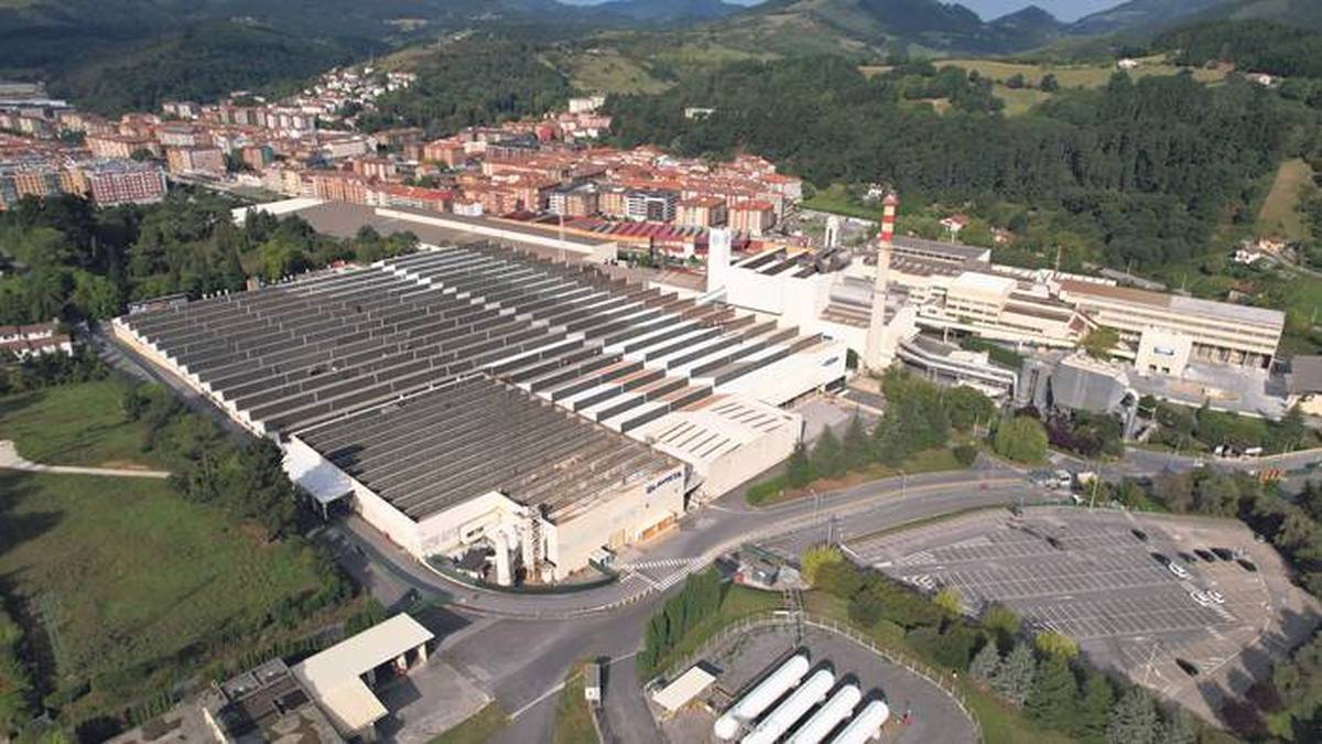 Guardianen lurrak erosteko prest azaldu da Jaurlaritza, eta Ahaldun Nagusiak uste du lortuko dela bertako jarduna berraktibatzea