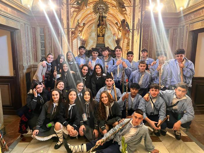 Egun osoko jaia izan zuten k 1 1774212838330