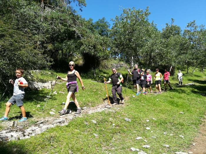 Eguzkia lagun, jende ugari b 50 1501332721029