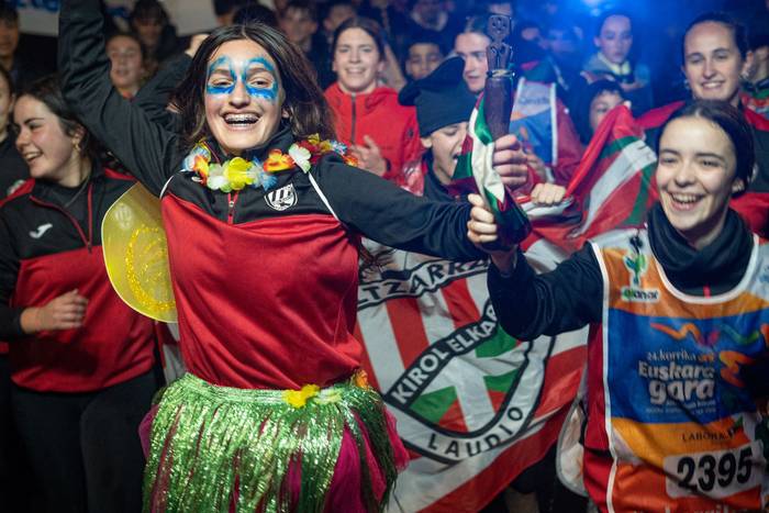 Aldarrikapenez eta pirotekni 53 1774600343149