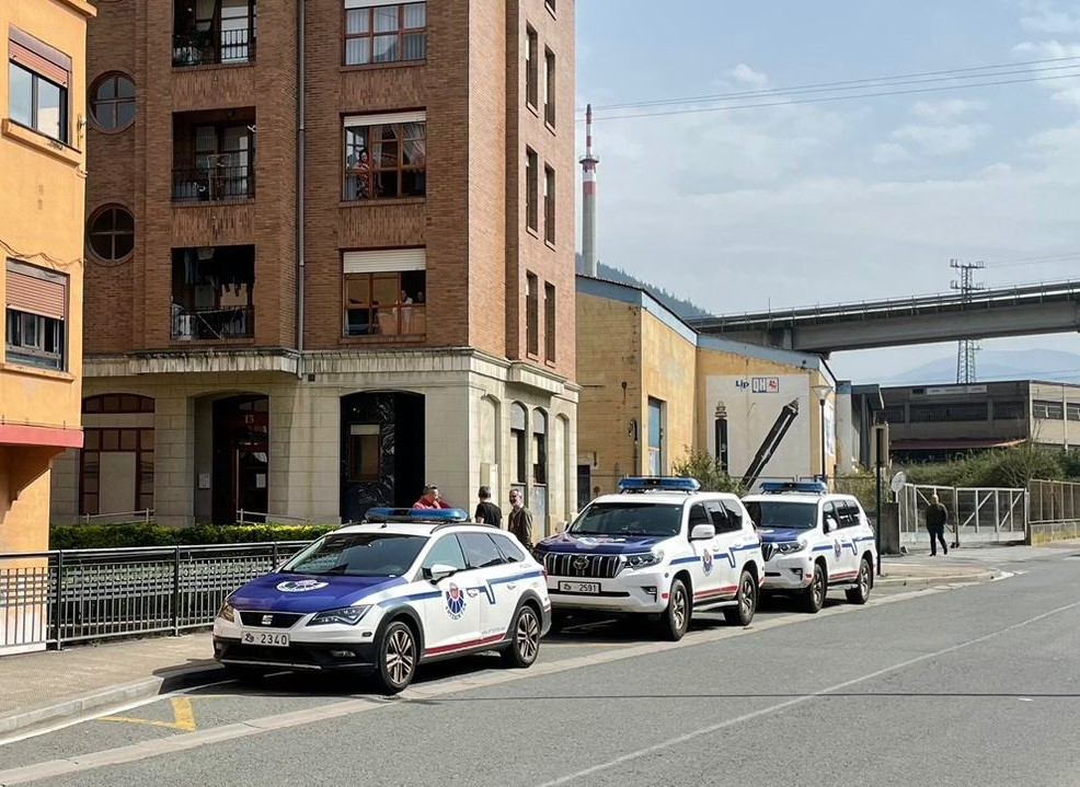 Ertzaintzak herritar bat atxilotu du Aretan, mehatxuak egiteagatik