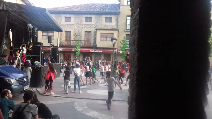 Dantza eta musika baliatu di 4 1526822039710