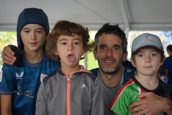 Adin guztietako mendizaleek  3 1760276981892