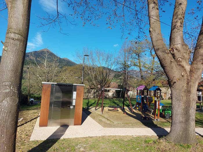 Komun publikoa jarri dute Uribarrin