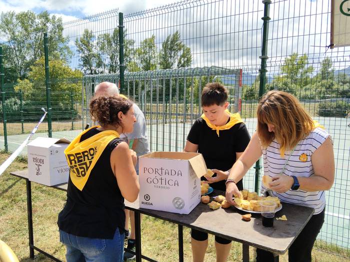 Paella, tortilla eta jokoak  44 1754350729911