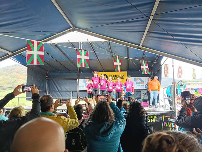 Herri giroan ospatu dituzte  2 1762718662455