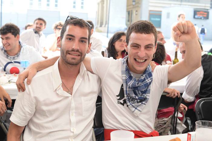 Aldai plaza txiki geratu da  167 1503895476290