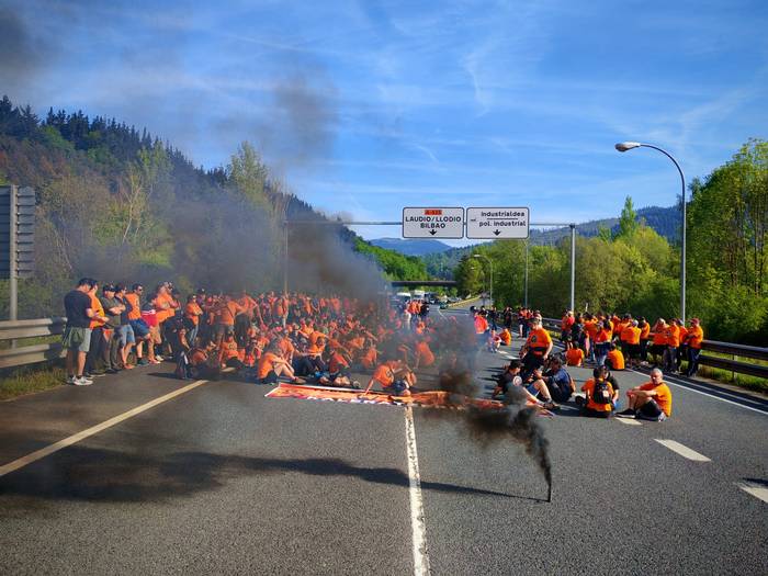 Tubos Reunidoseko bi langile 14 1776453832015