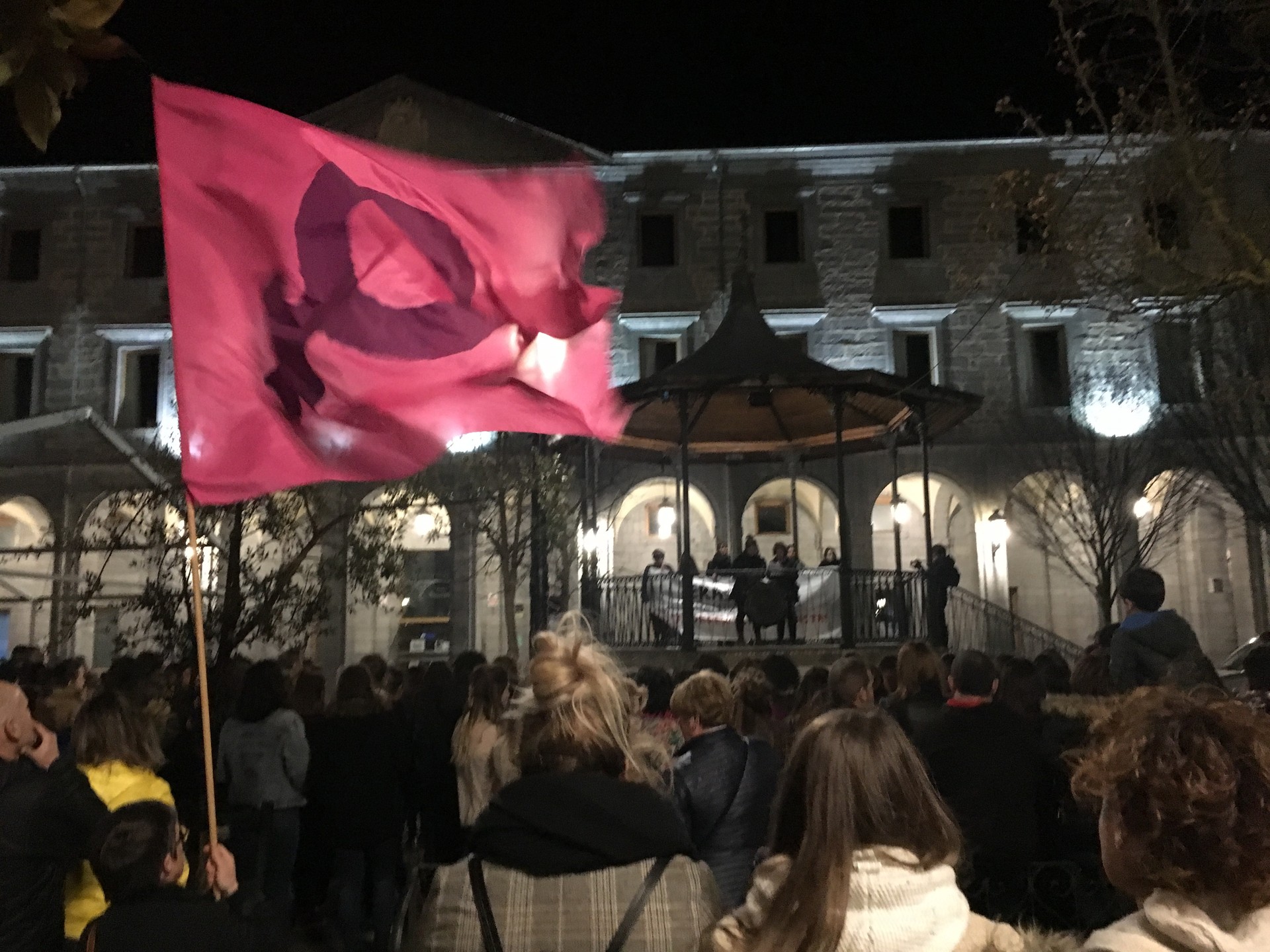 Azken asteetan hainbat eraso matxista egon direla salatu eta ostiralerako manifestazioa deitu du Aiaraldeko Mugimendu Feministak