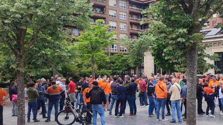 Tubos Reunidoseko CEOarekin bildu dira grebalariak eta honek esan die ez dakiela ezer balizko hartzekodunen konkurtsoari buruz