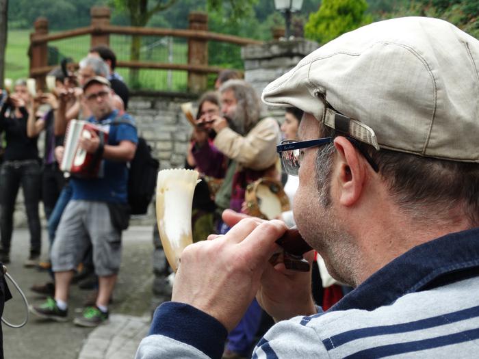 Alboken doinuek bete zuten L 33 1496648828983