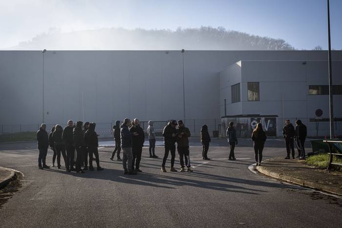 Jarraipen zabala ari du izat 93 1773748046949