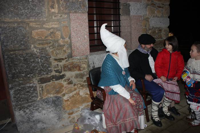 Olentzero eta Maridomingi Ai 70 1514222782938