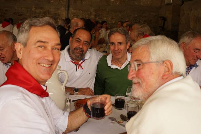 Ehunka kofrade bildu dira el 91 1756714212777