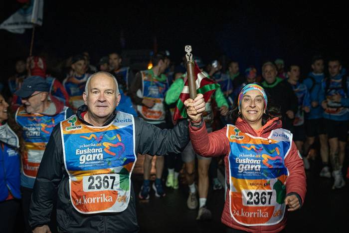 Ehunka lagun atera ditu Korr 32 1774596782202