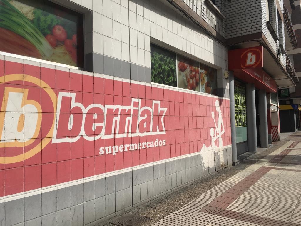 Berriak supermerkatuetan lanuzteak egingo dituzte bihar lan egutegia aldarrikatzeko
