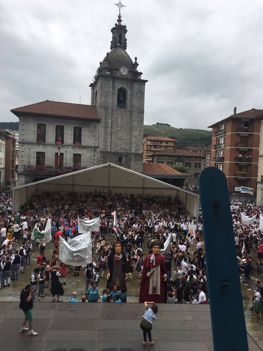 Suziria piztuta lehertu da j 32 1502792901963