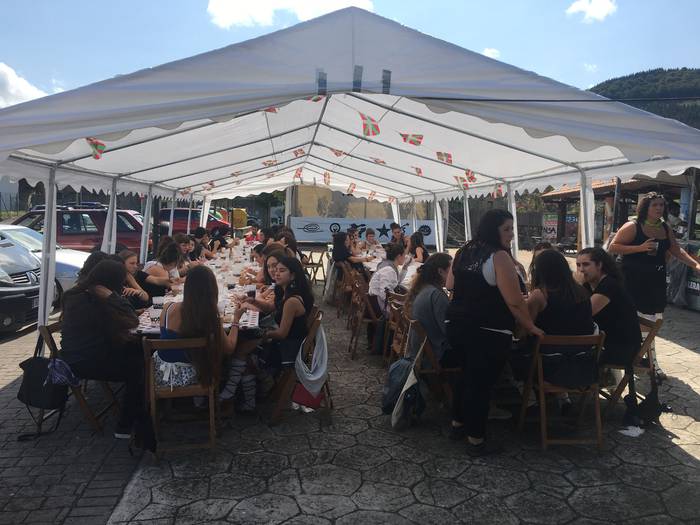 Txupina jaurtita hasi dira O 1 1504205935181