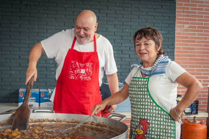 Ehunka lagun bildu dituzte j 19 1757018371991