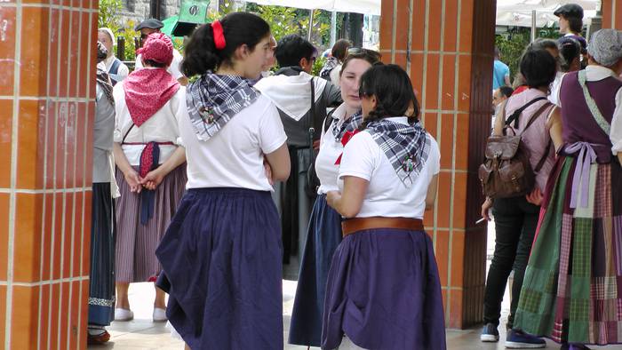 Dantza taldeak taldeak izan  62 1496052358470