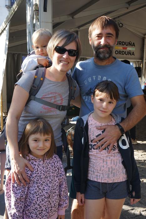 Adin guztietako mendizaleek  7 1760276998998