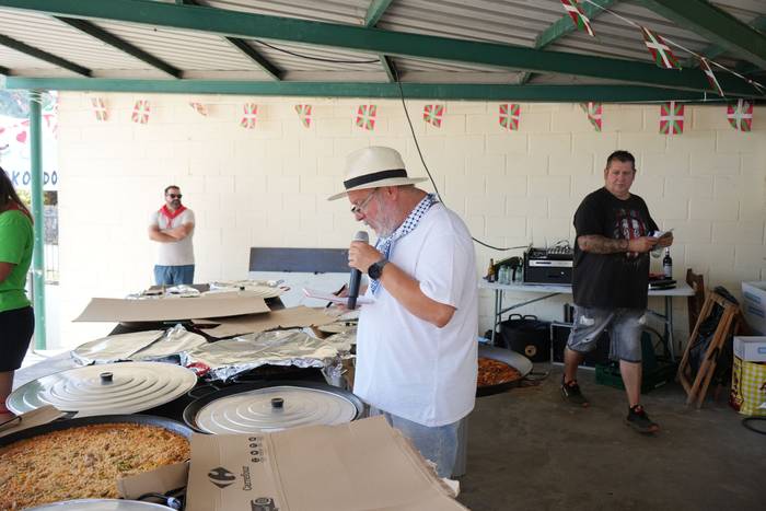 Paella txapelketarekin eta K 27 1755976628173