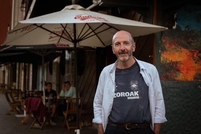 “Aitak eta amak ez zuten nahi gu Euskal Herrikoak ginela ahazterik”