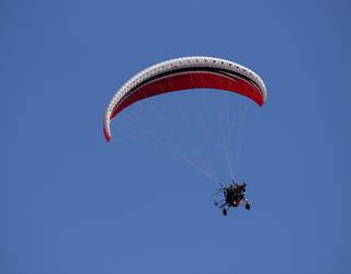 Urduñak aste santua itxiko du asteburu honetan parapentea, erdi aroko horma-irudiak eta tinte naturalak uztartuz
