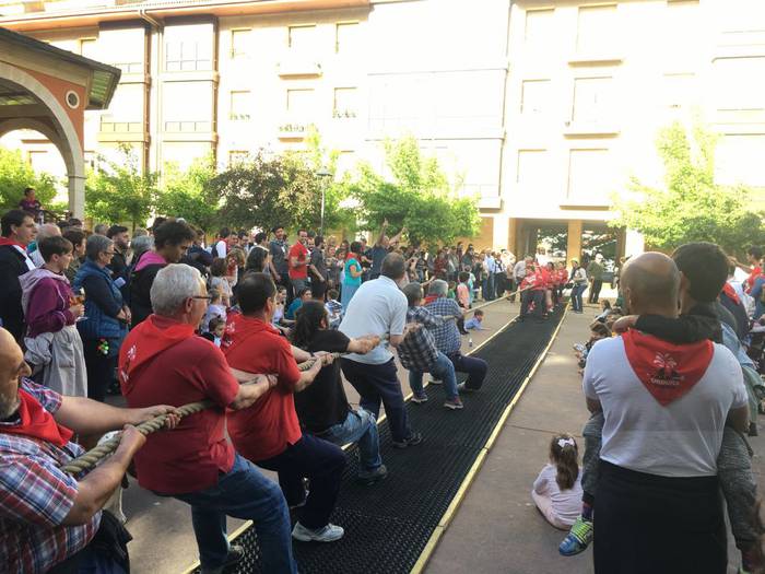 Jendetza eta giro ona nagusi 105 1494849793593