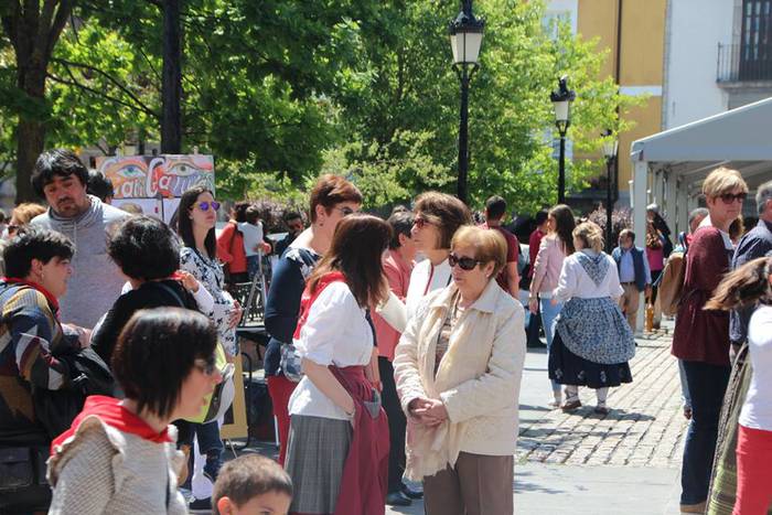 Otxomaioek jendez bete dute  22 1494233084779